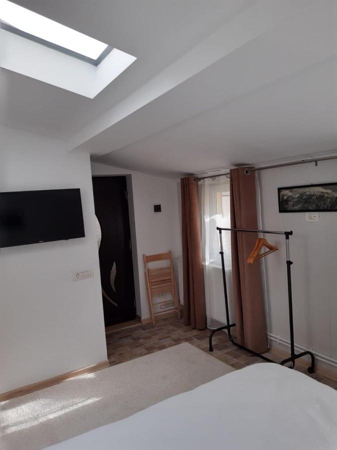 Casa Cu Flori Hotel Busteni Ngoại thất bức ảnh