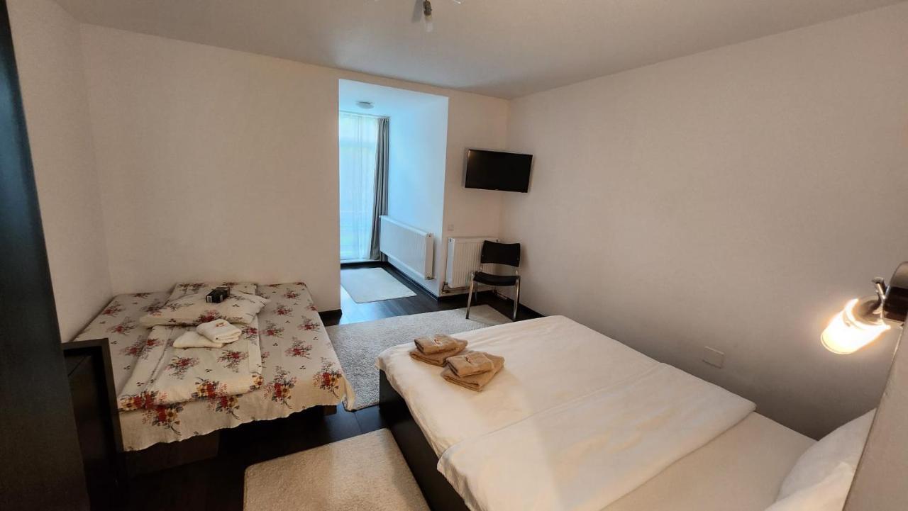 Casa Cu Flori Hotel Busteni Ngoại thất bức ảnh
