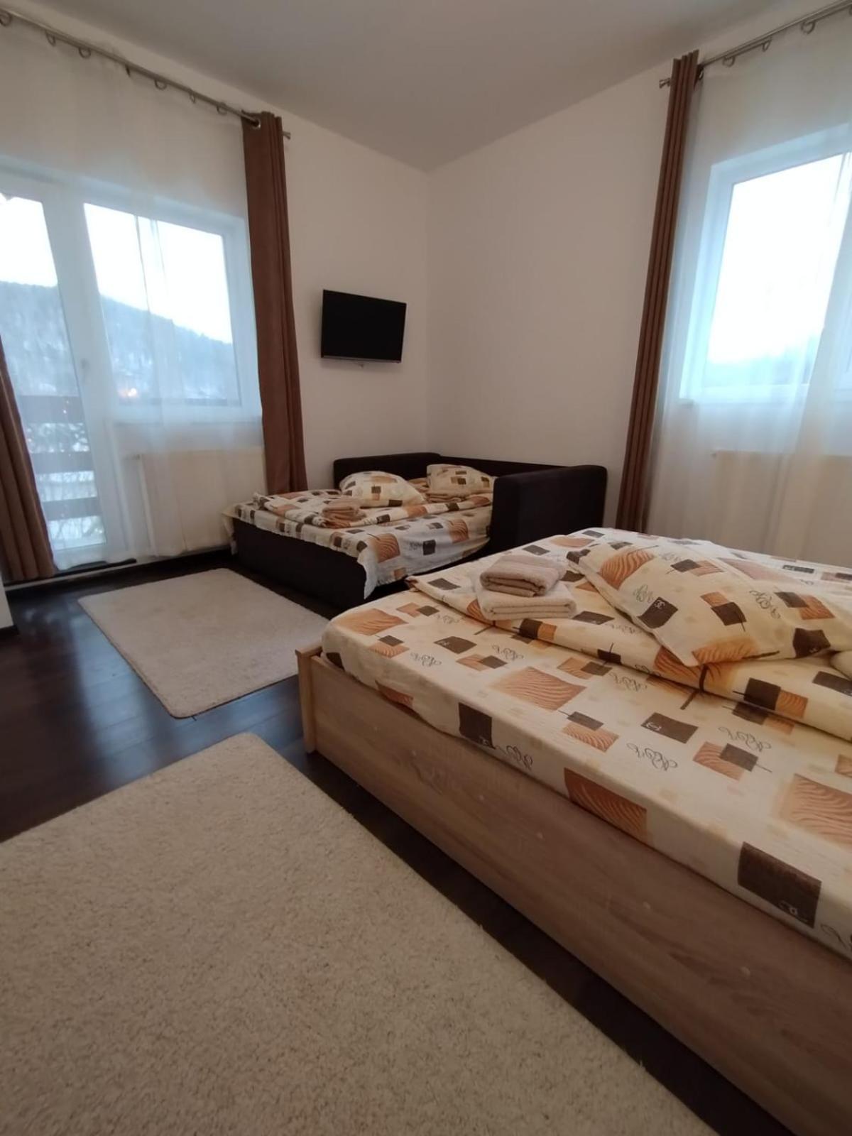Casa Cu Flori Hotel Busteni Ngoại thất bức ảnh